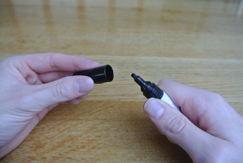 Permanent marker cap click free stereo sound effect HQ 96kHz